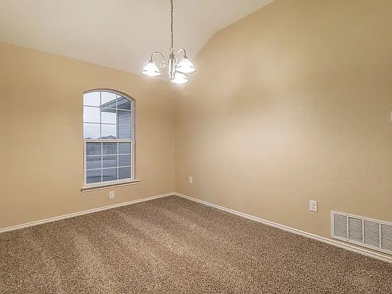 5801 Hercules Ave — Photo 11