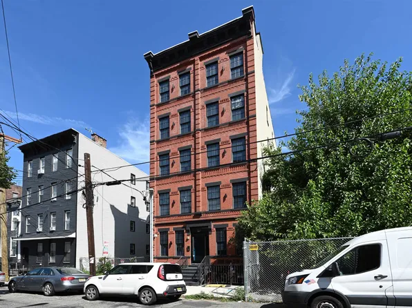 208 15th Street image 3 of 46