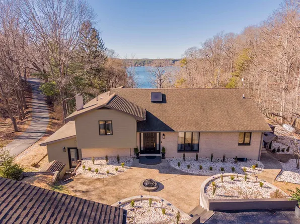 4536 Plantation Estates Rd, Radford, VA 24141