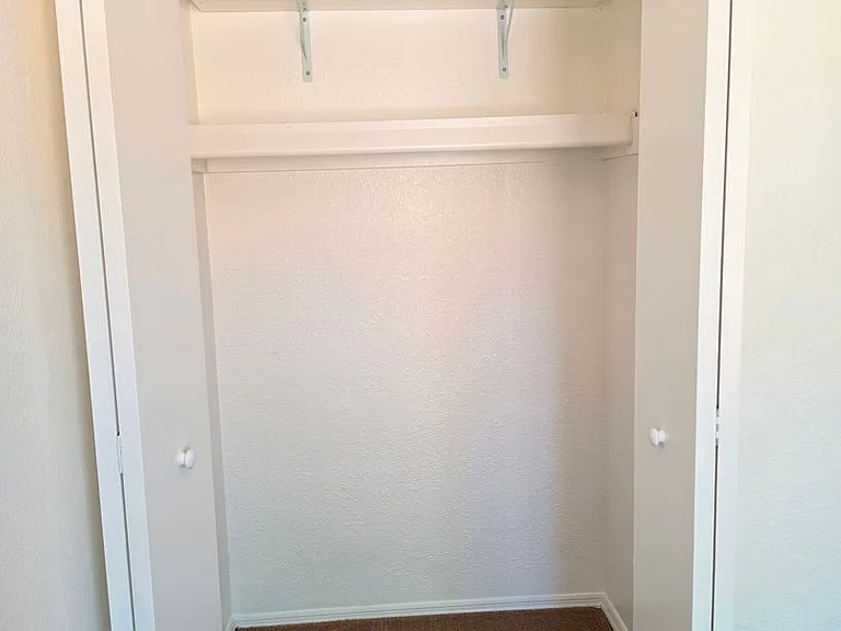 1506 E Palmdale Dr — Photo 17
