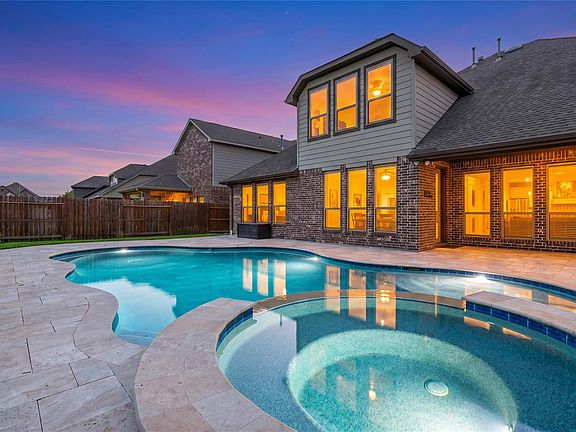 2nd image of 2328 Majestic Fairway Ln