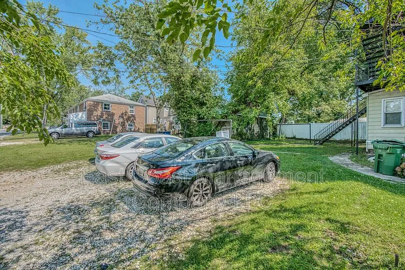 1 bed, 1.0 bath, $1,095 — Photo 4