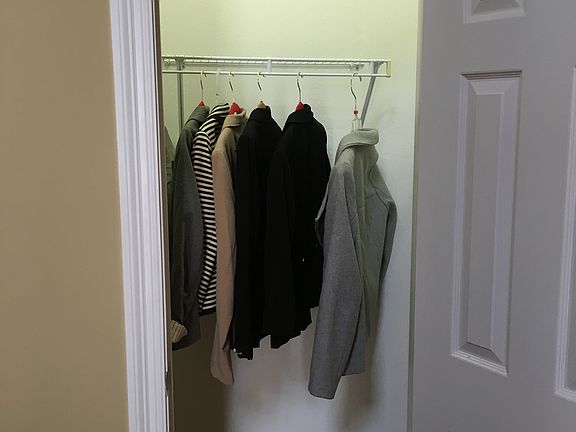 3rd image of 3218 Veterans Memorial Pkwy #411