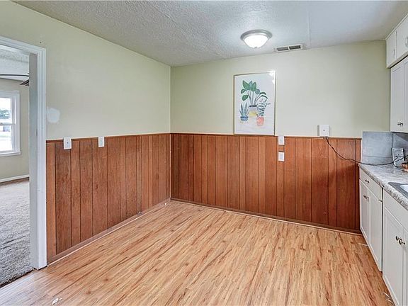3rd image of 11512 Blue Ridge Blvd