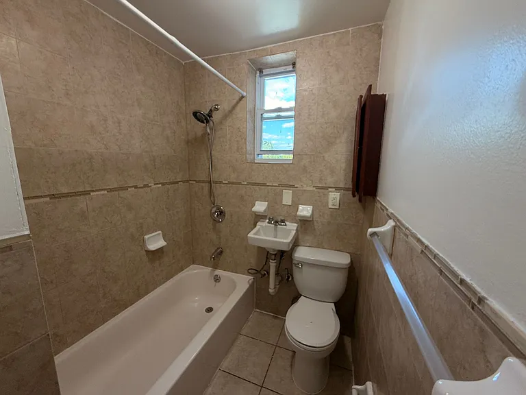 15 Olean Ave #41E — Photo 9