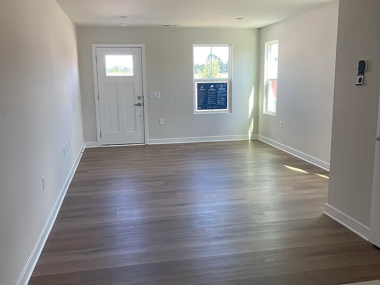 1151 Robins Nest Dr — Photo 3