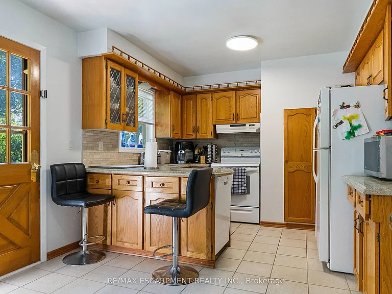 2506 Yarmouth Cres — Photo 11