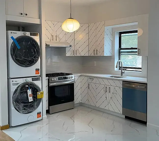 397 Graham Ave #2 — Photo 1