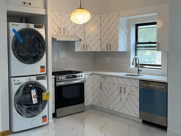 397 Graham Ave #2, Brooklyn, NY 11211