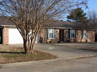 12 Ridgewood Dr, Conway, AR 72034