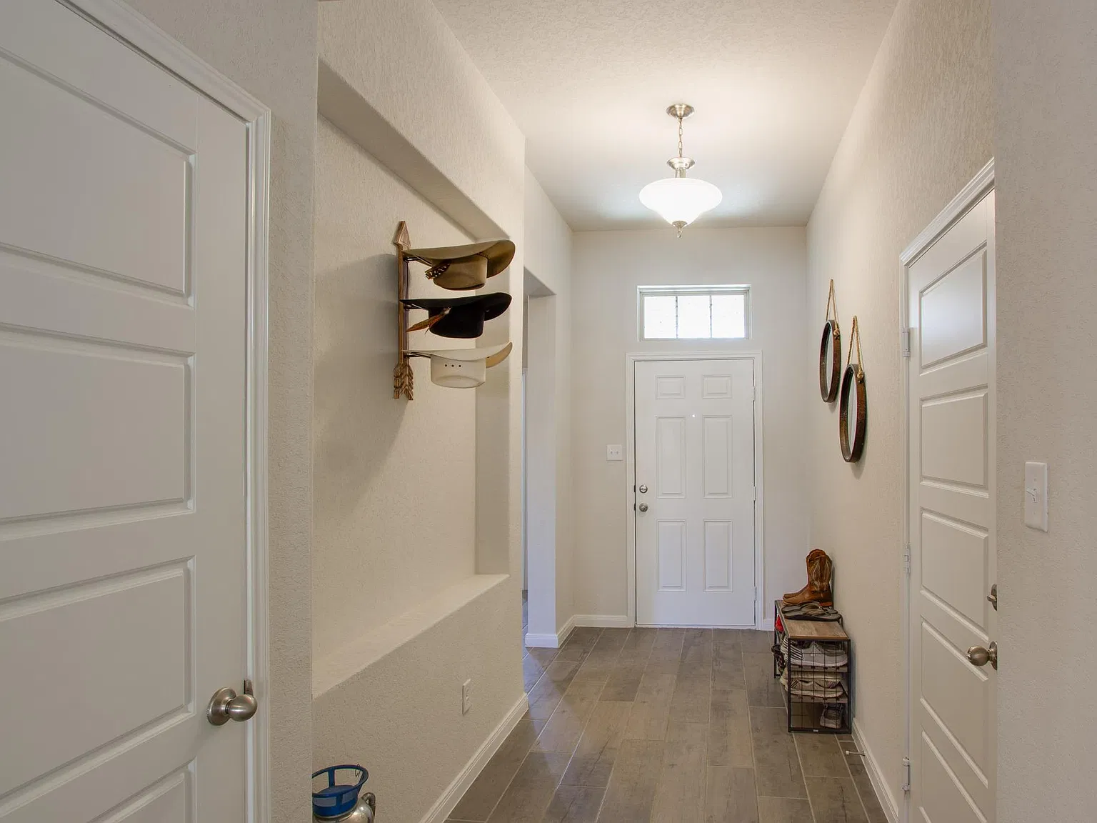 4 bed, 2125 sqft, $2,200 — Photo 3