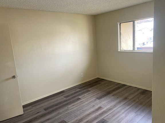 5th image of 2530 S Rosewood Ave #D