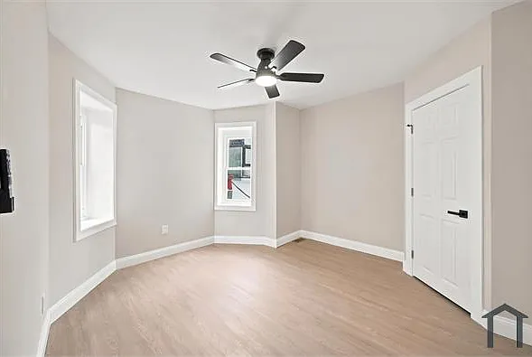 914 E Stafford St — Photo 14