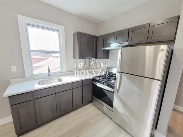 745 S 18th St, Newark, NJ