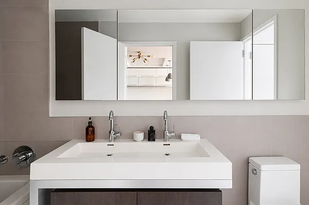 Bathroom, photo 2