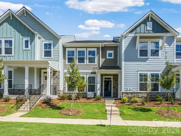 10028 Mamillion Dr, Huntersville, NC 28078