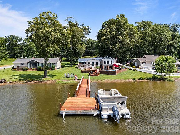 4th image of 1017 Holloway Church Rd