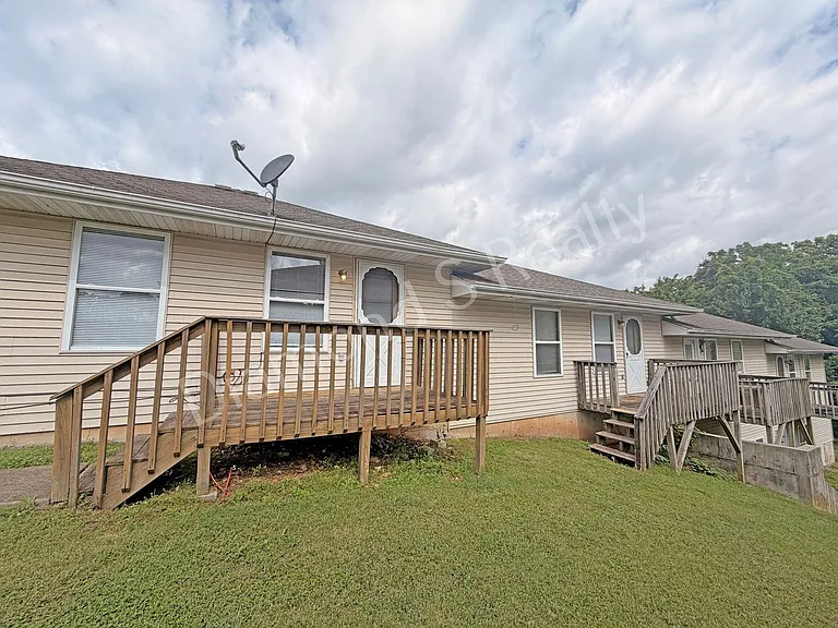 1499 W Rainey Fourplex — Photo 16