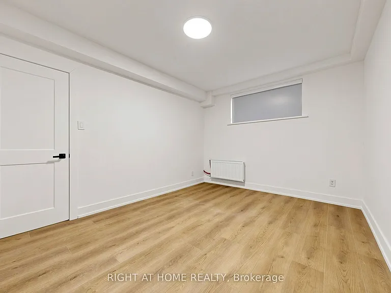427 Lawrence Ave W #1 — Photo 9