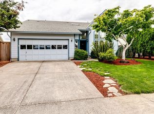 3950 Shenstone Dr, Eugene, OR 97404