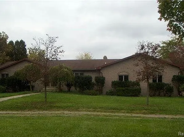 6177 Springborn Rd, China, MI 48054