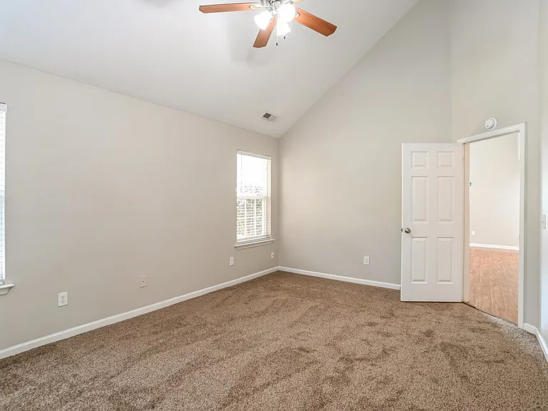 3004 Omaha Dr — Photo 10