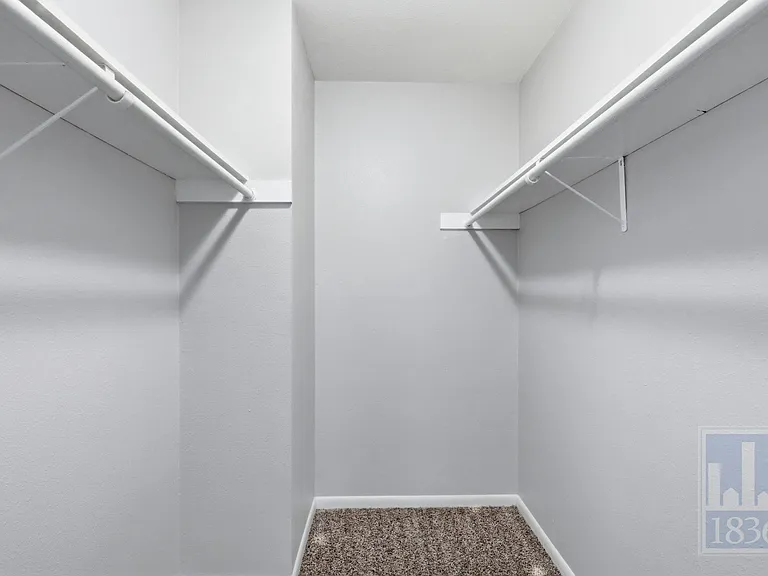 8108 Hood Cir #B — Photo 12