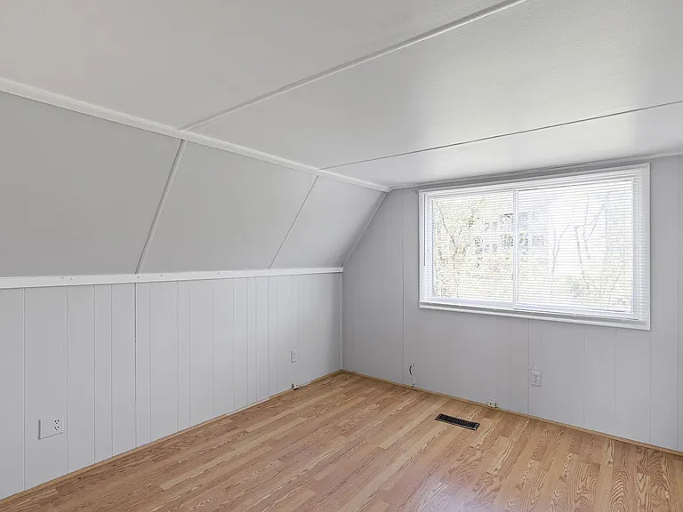 660 & 672 Flint Rd — Photo 25