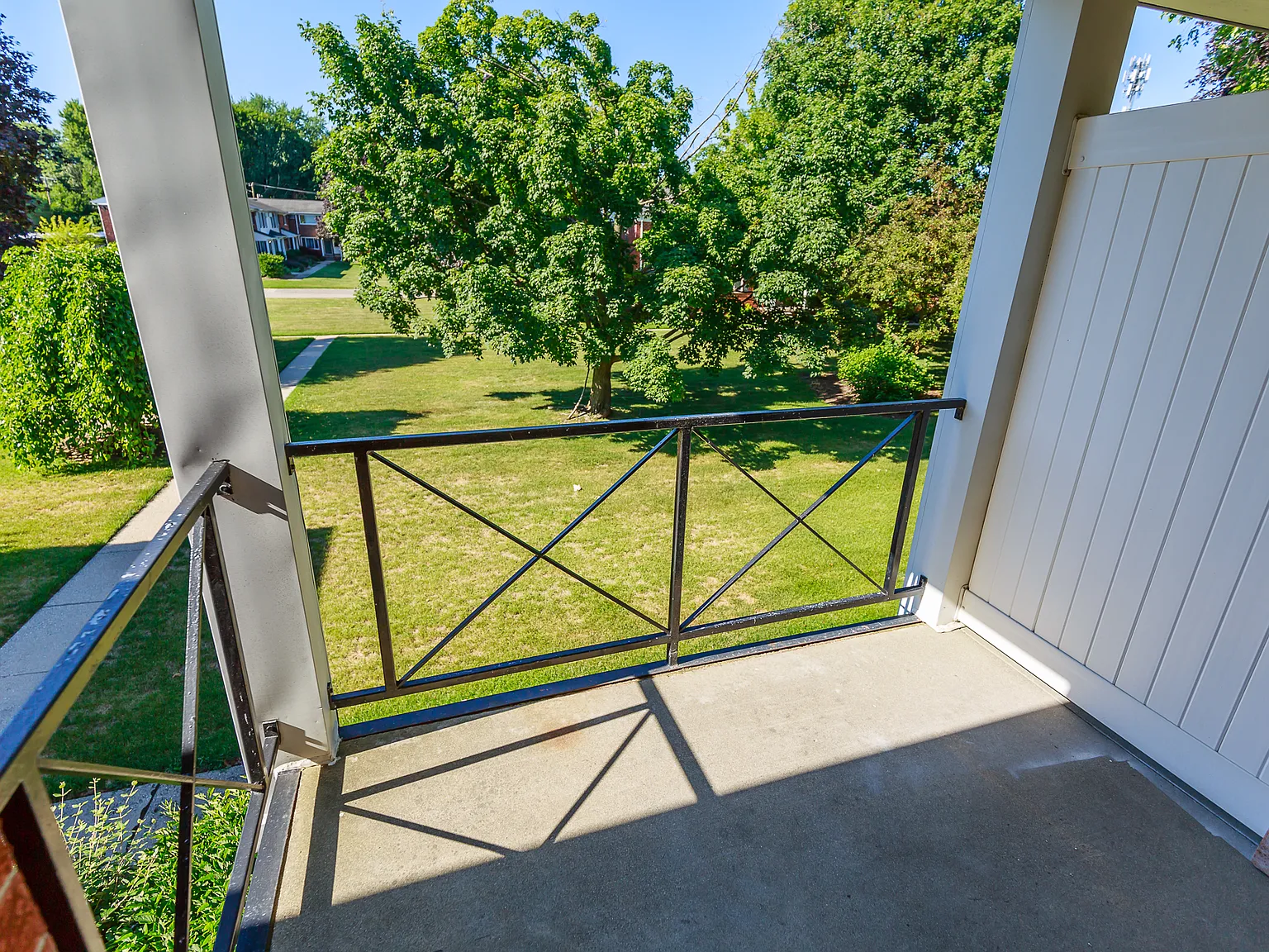 2 bed, $2,900 — Photo 1