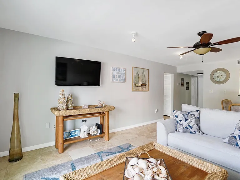 464 N Paula Dr #211 — Photo 21