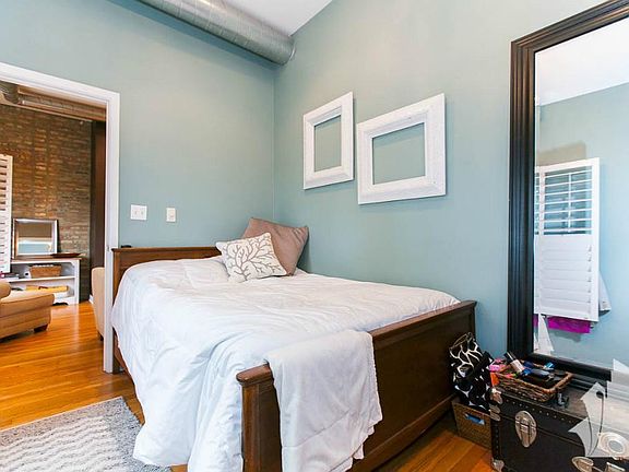 4th image of 3506 N Greenview Ave #1