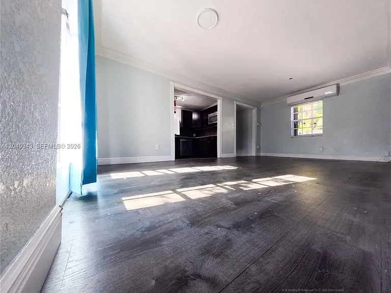 2218 N Harding St — Photo 66