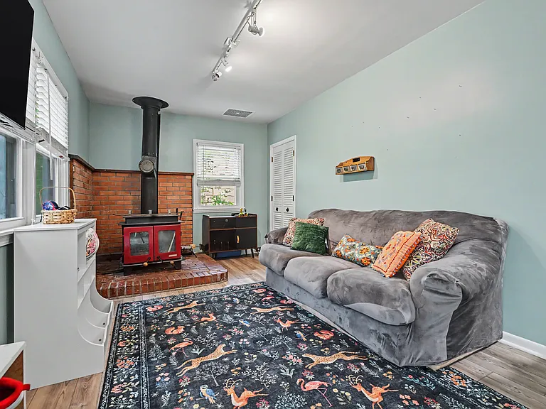 7921 Madison Ave — Photo 13