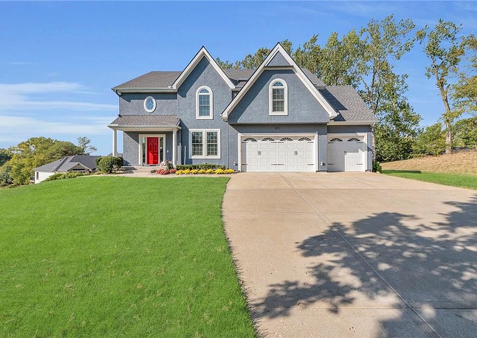 1st image of 10118 River Hills Dr