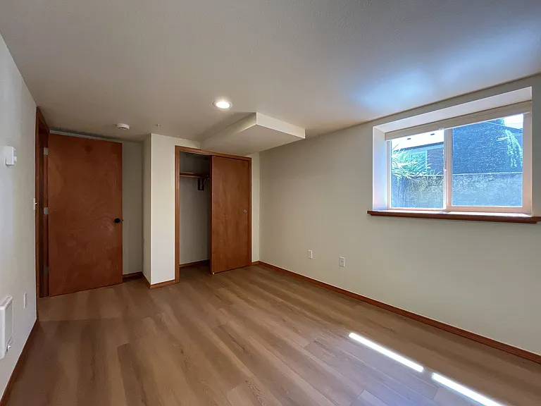 PLF076 — Photo 12