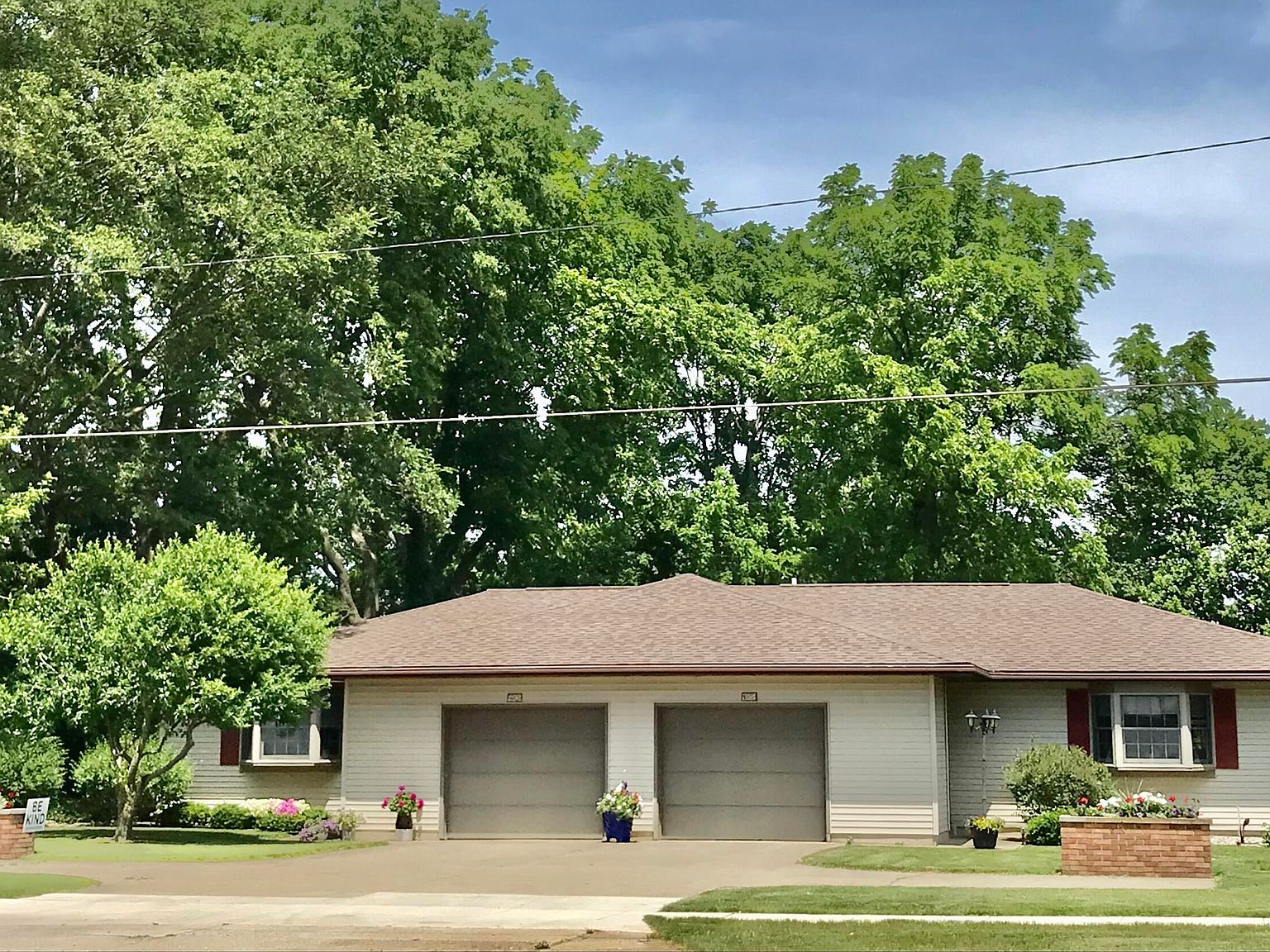 605 E Chicago Rd, White Pigeon, MI 49099 Zillow