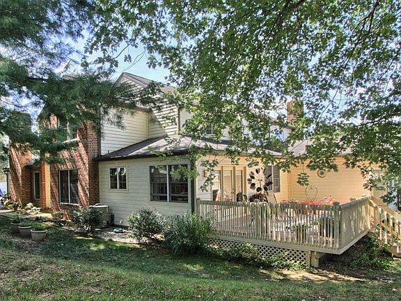 2nd image of 501 Thorngate Pl
