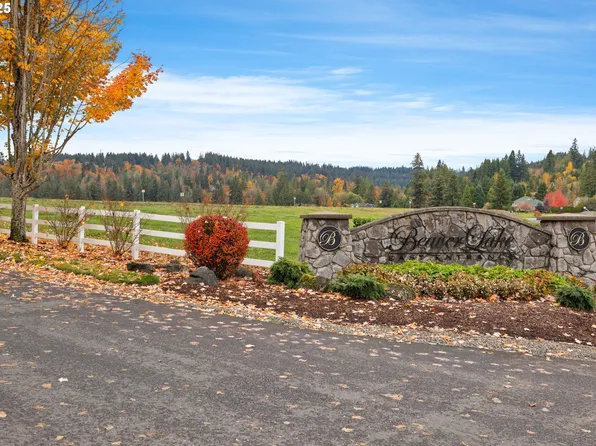 20377 S Shore Vista Dr, Oregon City, OR 97045