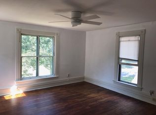 313 Ronalds St FLOOR 2, Iowa City, IA 52245