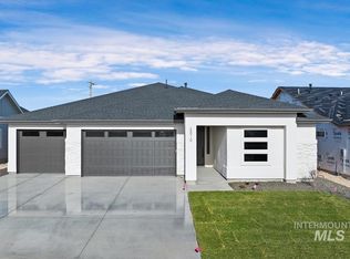 135 S Ryde Ave, Kuna, ID 83634