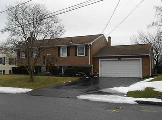 95 Michael Dr, Cranston, RI 02920