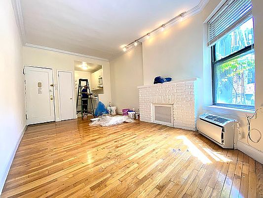 1st image of 76 Saint Marks Pl APT 1D