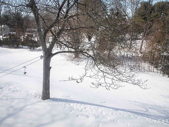 4th image of 1240 High Road