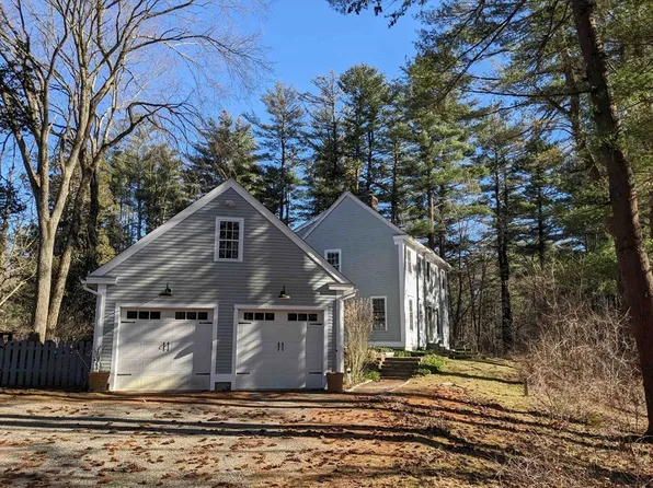 61 Warren St, Georgetown, MA 01833