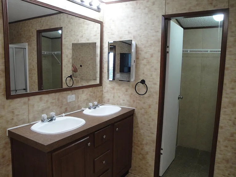1115 Ole Hwy #35 — Photo 11