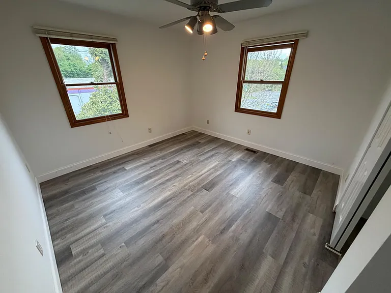 122 Glen Ave — Photo 13