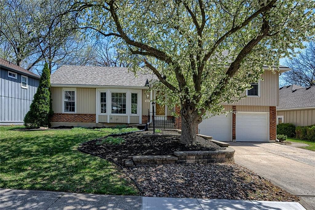*KU－NA* 3917 NE 59th Ter, Kansas City, MO 64119 | Zillow