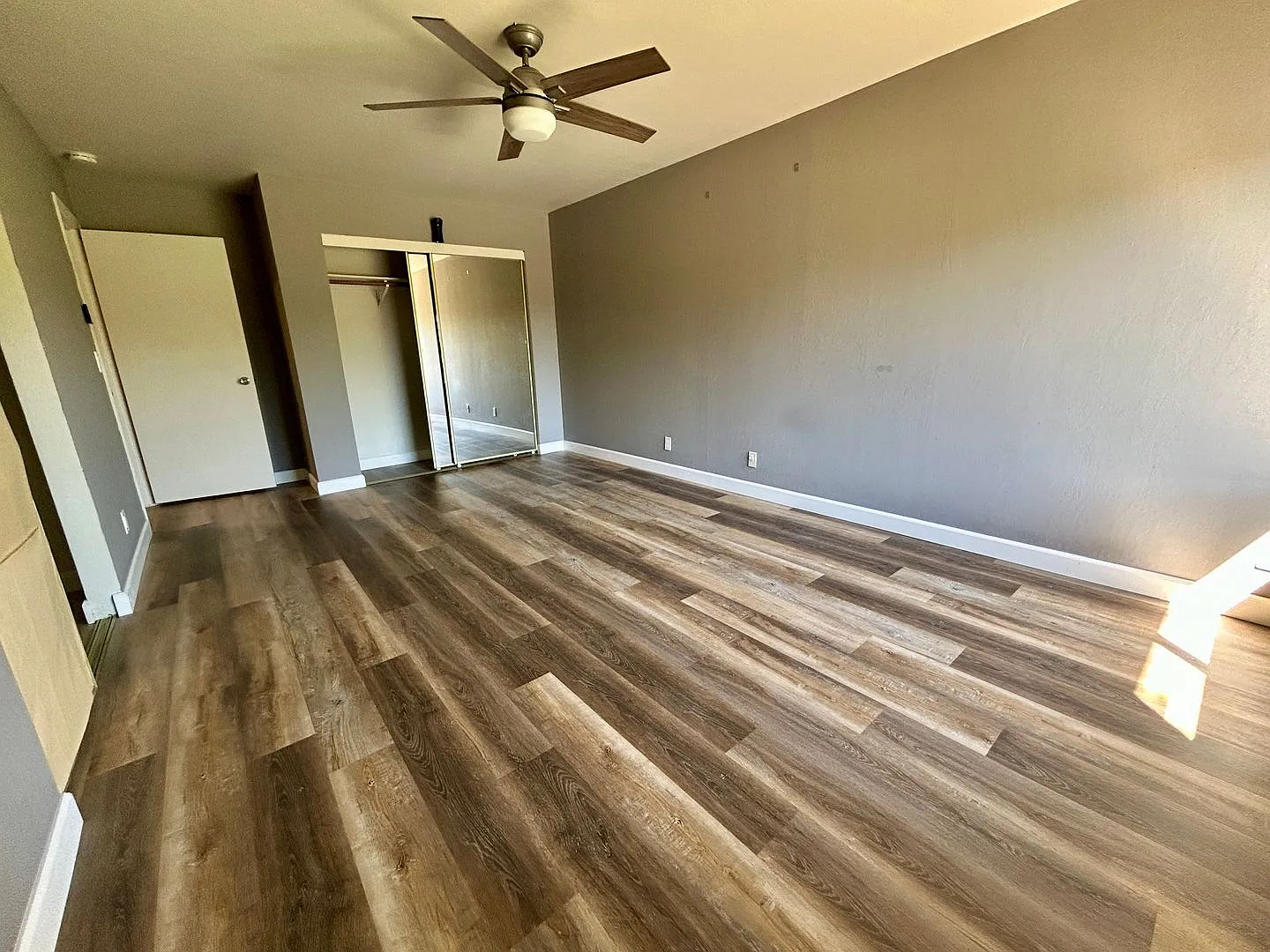 Updated townhome in the heart of Fremont — Photo 2
