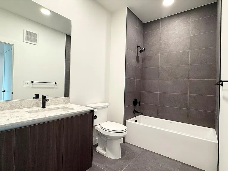 2209 S 1st St #322 — Photo 13