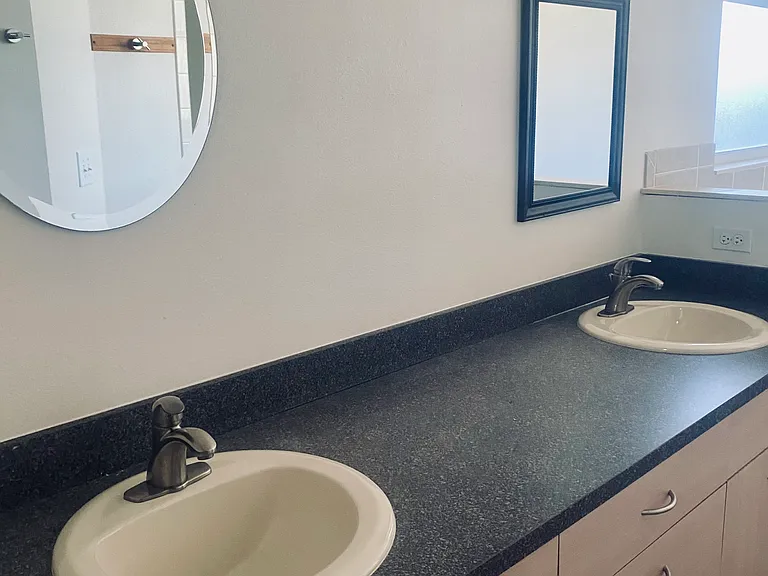 2290 Emperor Dr — Photo 14